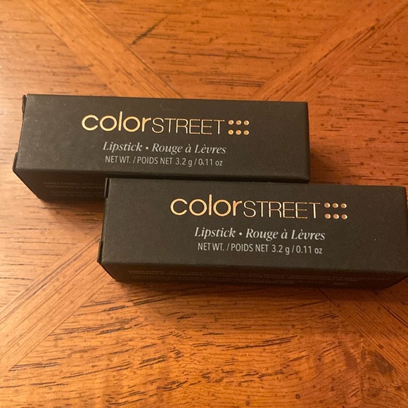 Two Tubes!! BNIB Color Street Lipstick Bundle - 301 Baddie Colorstreet NEW - Picture 2 of 9